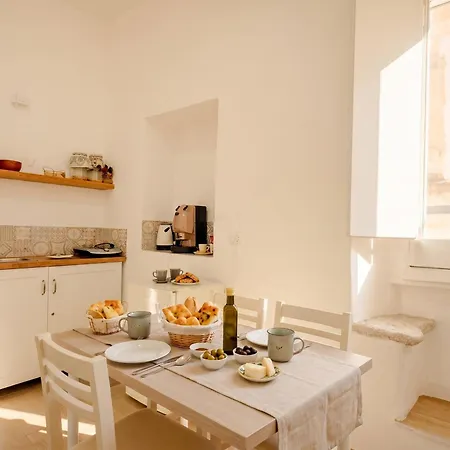 Vecchia Guest house